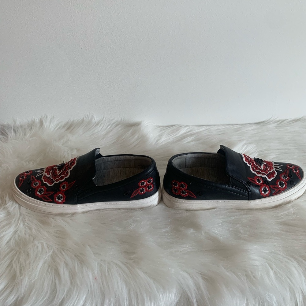 Slip-On Women's Black Sneakers with Red Floral Embroidery - Picture 3 of 5